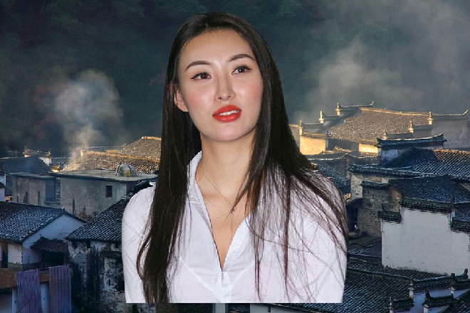 周围的众人惊呼连连，跟看热闹一样，有的还鼓起掌来
