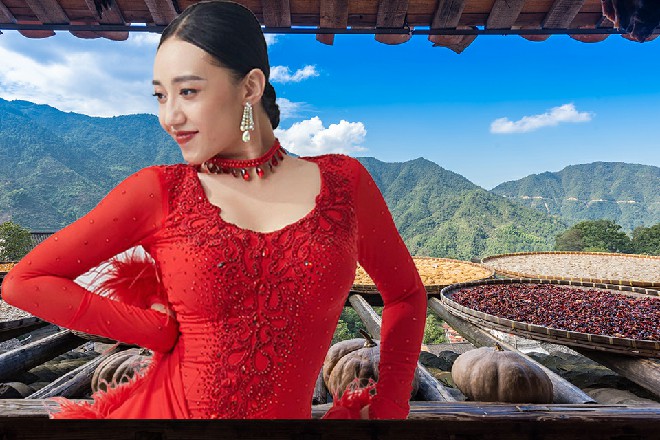 这两个异族的头颅飞了起来，鲜血洒在若依的头颅上面