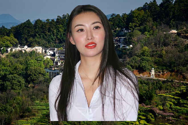 警察们立刻调动队伍，对着周围开始进行地毯式的搜索