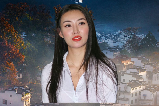 哈比不断地捏着手掌，但无论他怎么用力，红色妖姬依然淡然