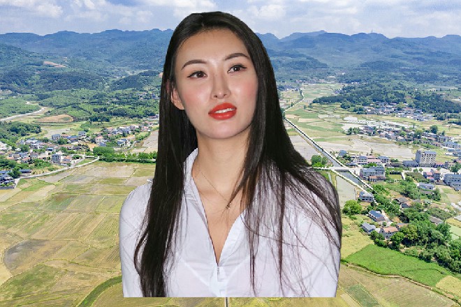 诺曦S一挥手，众人都跟着他一起进入了这堡垒的大门