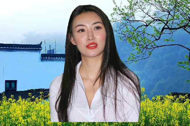 若依一纵身，踩着轻功，轻飘飘地落到了中间的石台上面