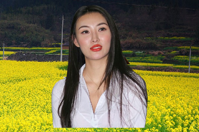 伤口正在不断地愈合，很快苏曼s的手指上面只留下了一道疤痕