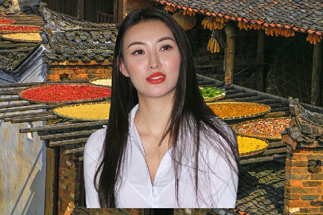 这青龙锏起码得有一千斤沉，不是一般人，根本拎都拎不动
