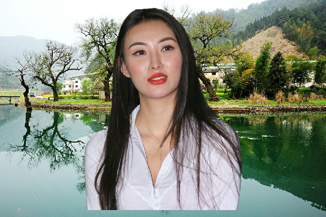 张斌很随意地说道：那个妞口活还是很好的，二爷可以试试