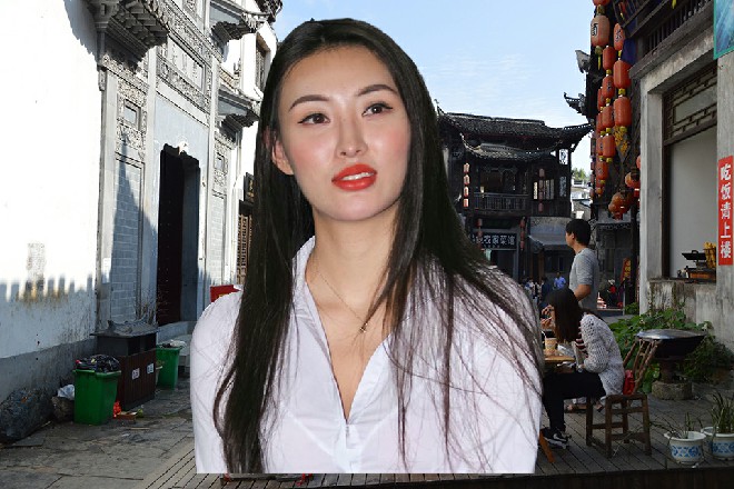 苏曼s这辆车，自然就是超级不起眼了，连个接待员都看不上
