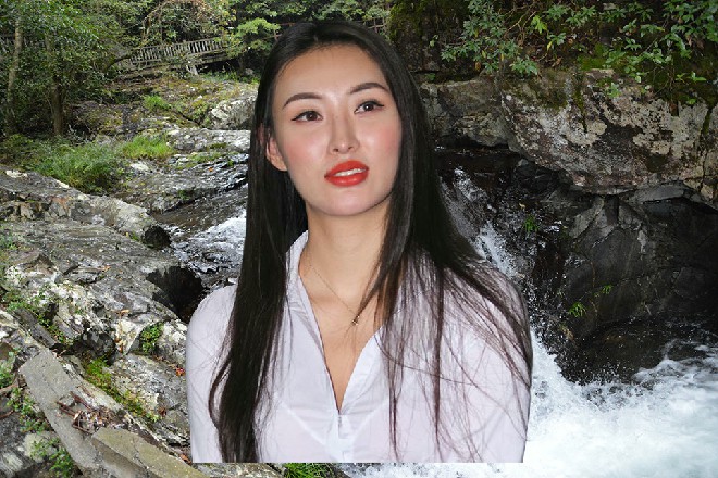 大家伙都表示安然无恙，只有王玥抱起了怀中的朱雀蛋