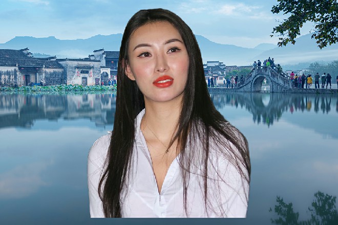 诺曦S盘腿坐在那里，眼前忽然缓缓浮现出一个人影来