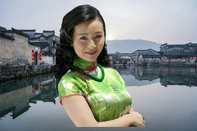 在这百万大军之前，红色妖姬依然谈笑风生，实在是让人敬佩