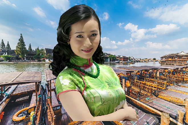 伊轩都无奈了，这个二笔女警察，就不能多长点脑子么