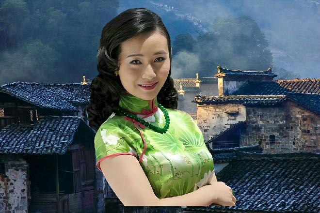 王玥十分担忧地看着伊轩，很快就会有警察来救我们的