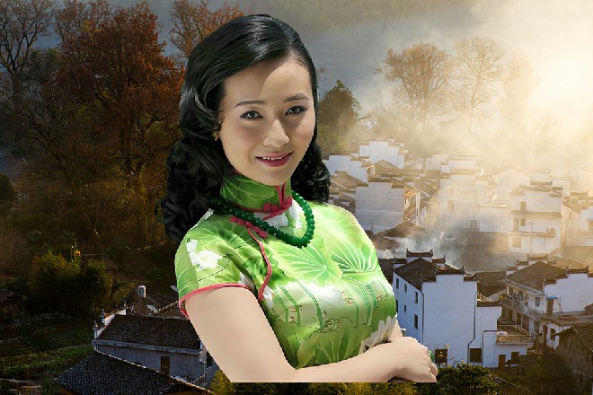 夜场瞬间乱成一团，周围的人惊叫连连，四下拥挤散开