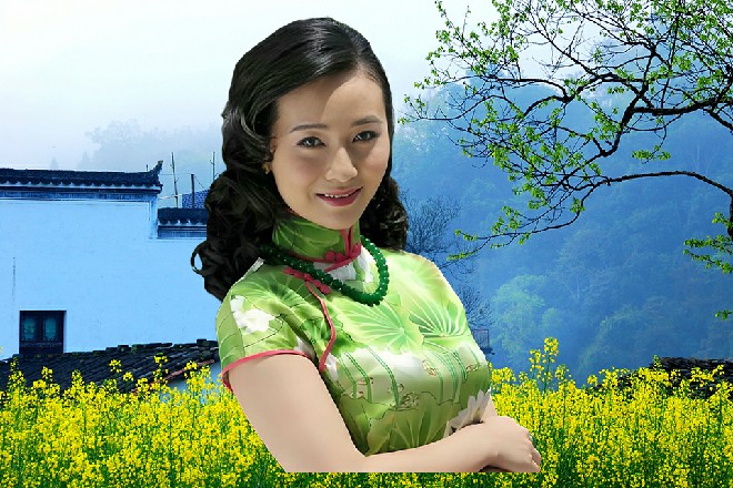 王玥拿出U盘，走了过来，伊轩和风花影同时紧张起来