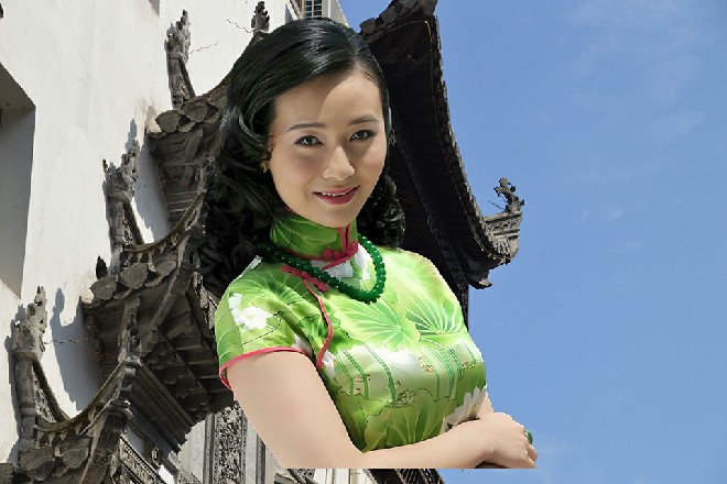 而就在金阳得意的时候，他宝贝儿子的电话突然打了过来