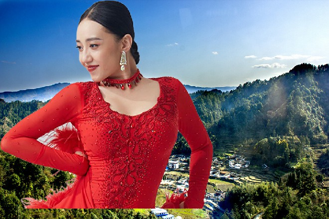 苏曼s也没想那么多，反正是容小薰给的，他就一口吞了进去