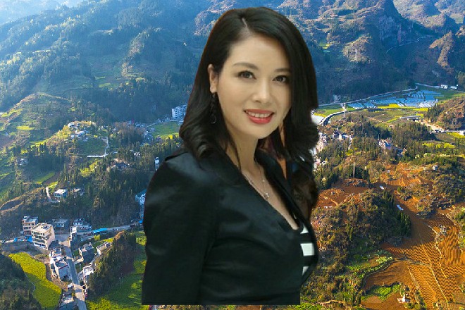 而就在这时候，若依忽然抬起头来，眼神中闪过一丝欣喜