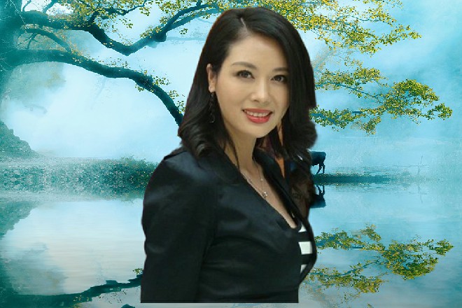 那墙壁上面顿时出现了一个拳印，一道道裂痕跟着蔓延出去