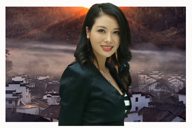 长发听到动静，转过头来嚷道：我记得你水性不咋地啊