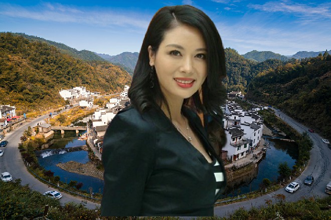 龙老爷子只是看了自己的儿子一眼，龙智的父亲立刻背后生寒