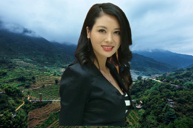 王玥淡然地说道：李华无罪释放，估计在哪个酒吧玩呢