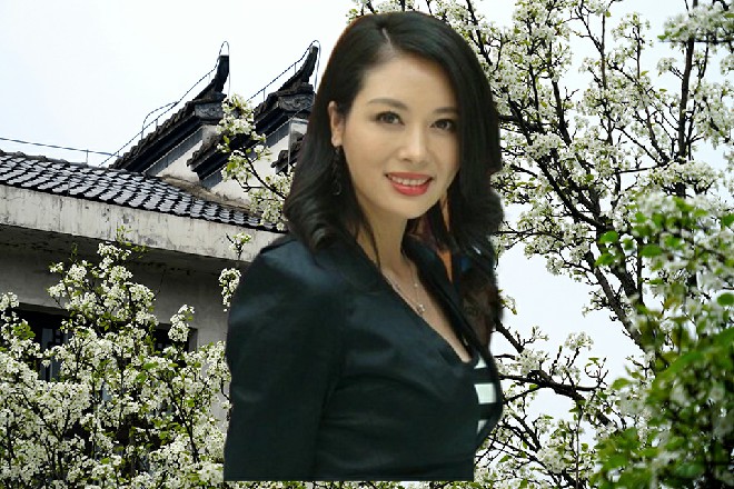 其他门派的人纷纷催促道，而若依和罗芙只能被迫开战了