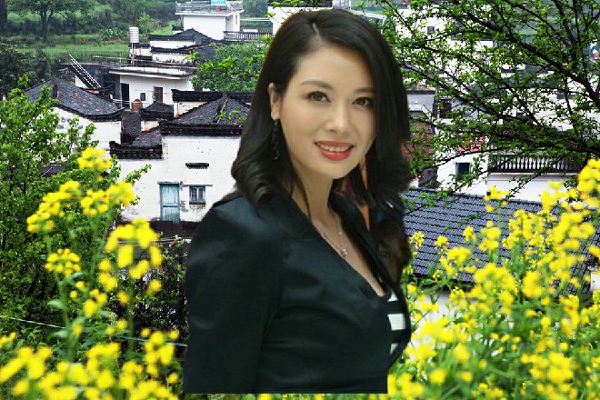 这光芒若是照到自己的身上，恐怕自己也要变成一个石头