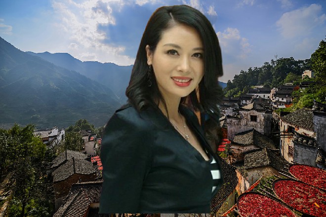 红色妖姬捏了捏罗莉嫩嫩的脸蛋，气的罗莉拍开了红色妖姬的咸猪手