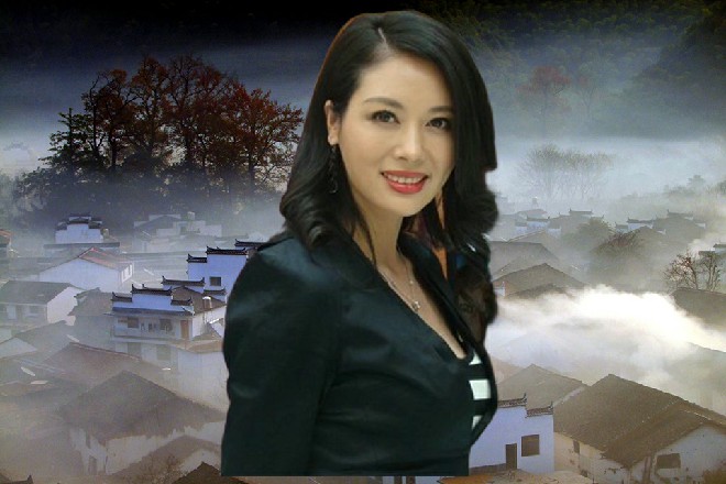 大源惠子得意地一笑，接着手刀向着苏曼s的头颅就戳了过来