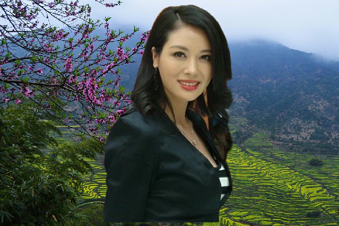 朱雀依然忠诚地跪在那里，对着天空中消失的身影说道