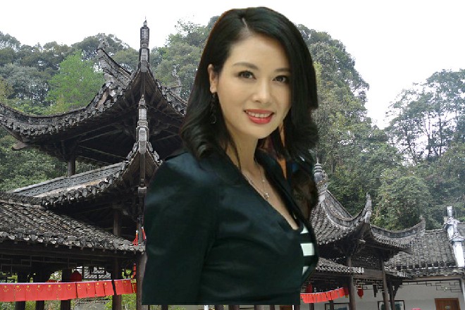 惠子终于忍不住了，站了起来，抬手给了丁磊一个大嘴巴