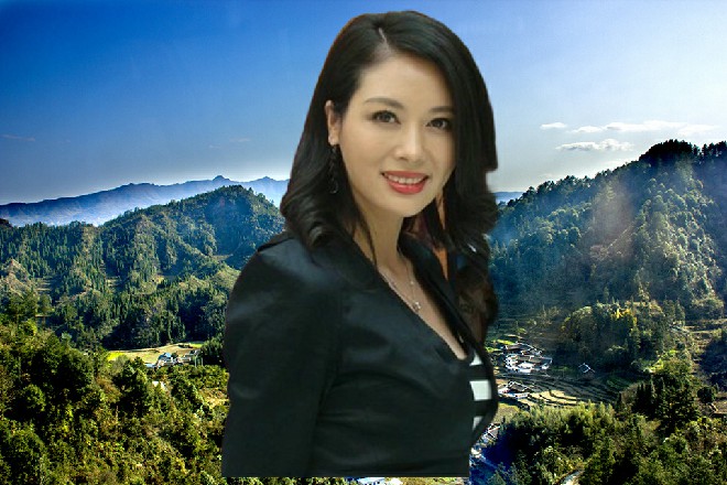 荷娜叹了口气，都到了这个地步了，竟然还想要反抗我么
