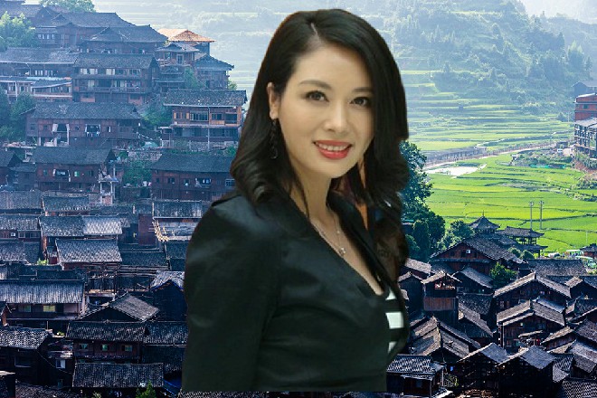 再看小操场里，Abb一个人打六个，依然处于上风