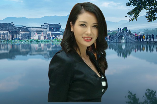 水花四溅，大厅里的客人们一看有死人，吓得惊叫起来