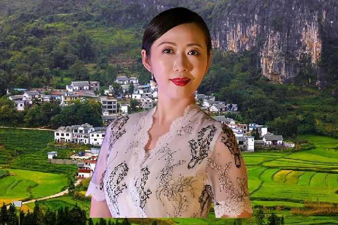 容小薰拉着诺曦S一头闯了进来，冲着里面就大声嚷道