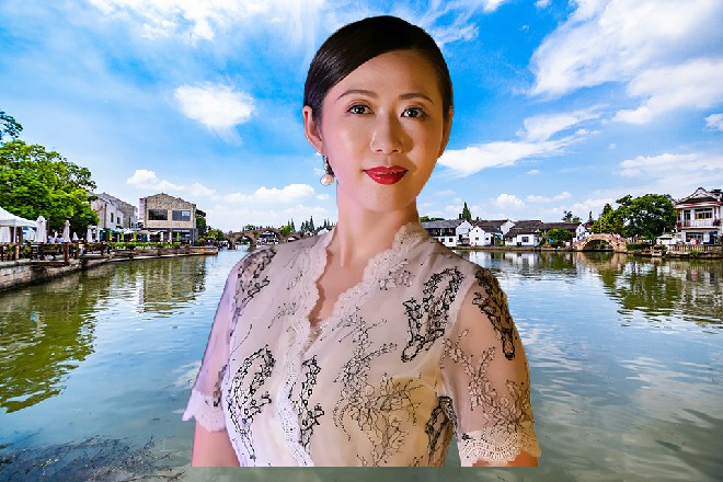 贞德点点头，也曾经有人这么做过，他现在就是神灵