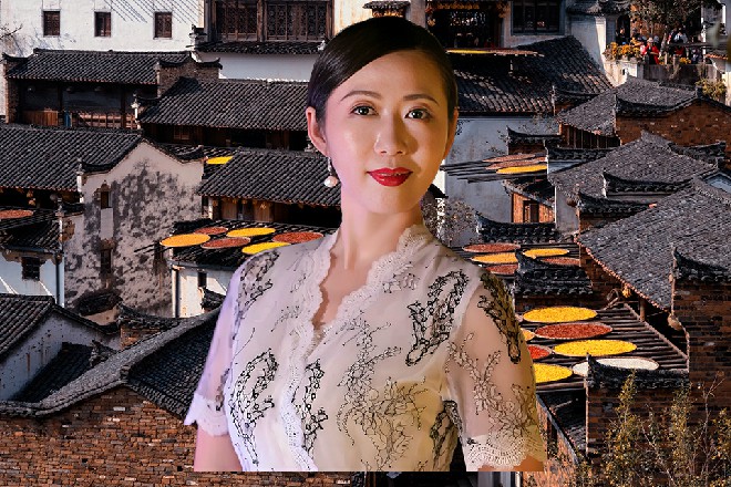 红色妖姬点点头，他准备搞一个盛大的创派大典，广邀天下英雄