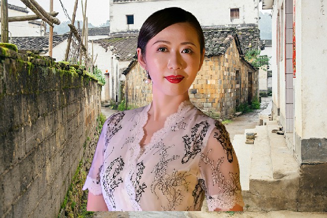 伊轩让小个子有些纳闷，但他可不想随便就跟恶魔亲近