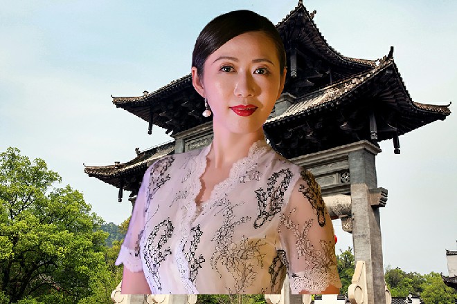 当然虽然心里想想，老头可不敢说出来，只好一个劲地赔笑