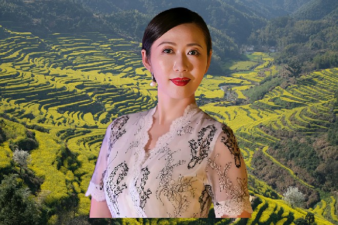 朱雀庄重地说道：现在，她是炎黄的最高存在，神皇，麒麟