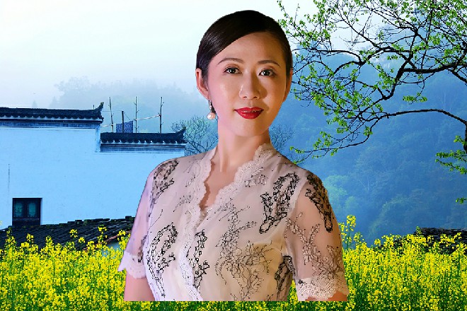 面具上面是一个狰狞的恶魔的面孔，带着一点凶煞之气