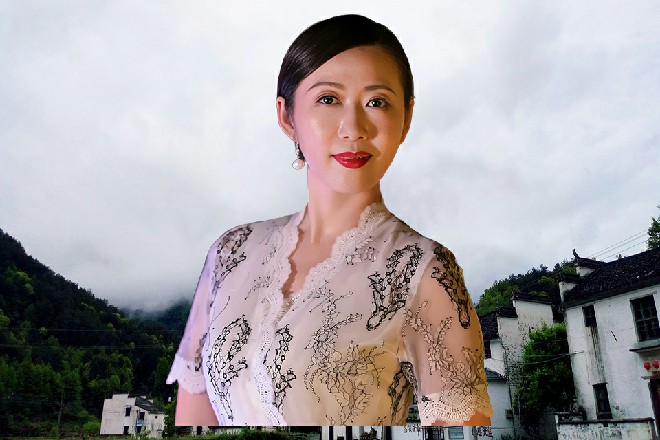 苗甜撇着嘴巴说道：有了这些卡做什么都会便宜方便的多呢