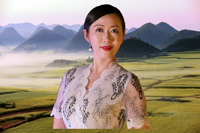 诸位还在等什么，还不一齐上，干掉这个魔教的奸细