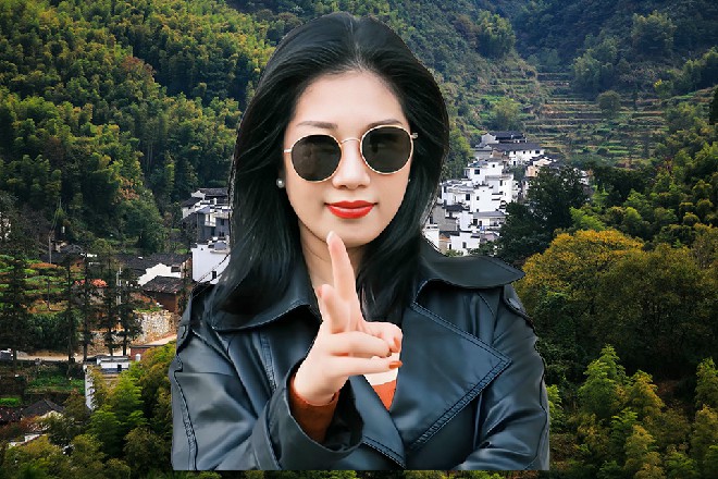 若依一边笑，一边连连打出青麟掌，直奔天道的周身要害