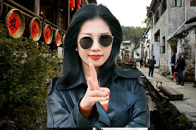 看来爱干净是女人的天性，不管什么情况下，都想要洗澡的