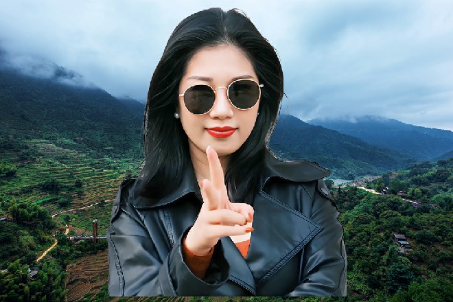 但就在这时候，红色妖姬背后门外走进来一个人，进来就嚷上了