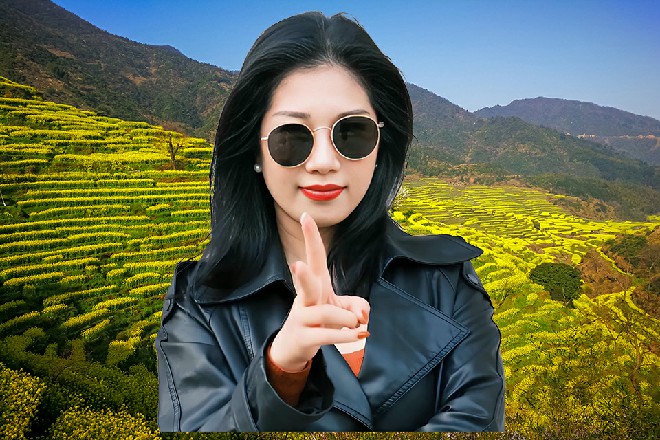 就这样，伊轩被灌了几轮，最后竟然连身子都坐不稳了