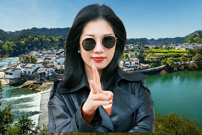 说着，贞德又伸出手来，指着空中，划出了一个金色的大门