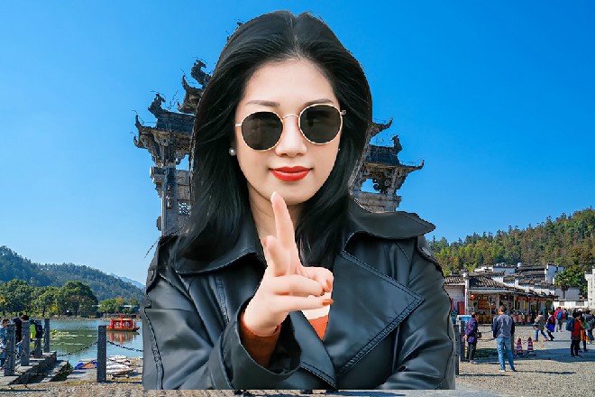 他一只手还压在地上，巴囚拉巨大的身躯就躺在他的身前
