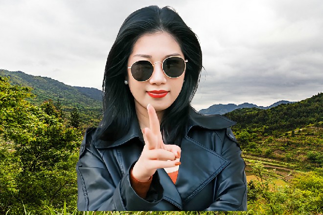 红色妖姬打算让自己的女徒弟过来帮忙涂油，但龙娇娇却阻拦道