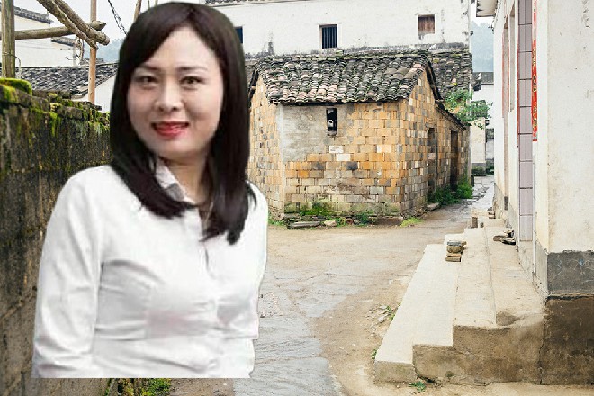 说着，他伸出手来，忽然抓起一把火焰，然后随手掐灭